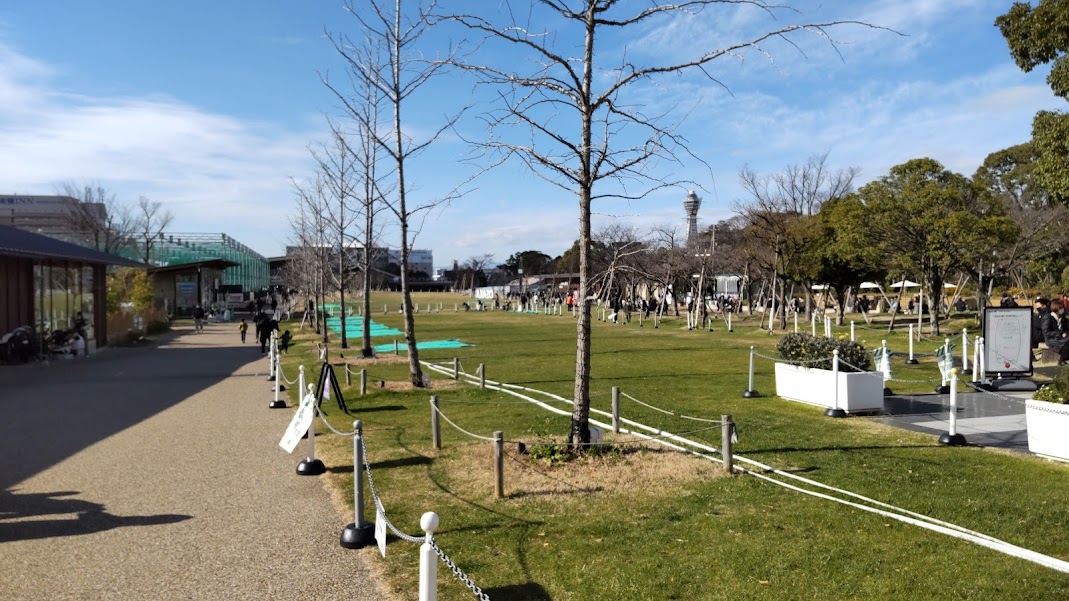 てんしばの芝生広場