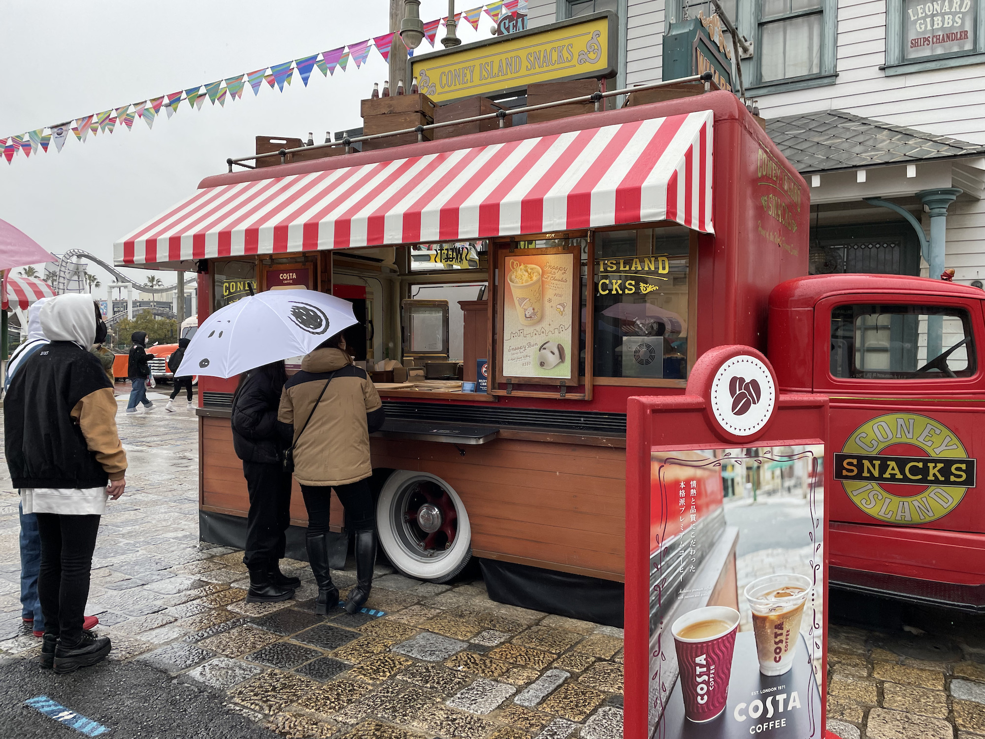 【USJ】コーヒー専門カート「コスタ コーヒー」の販売場所・メニューまとめ！