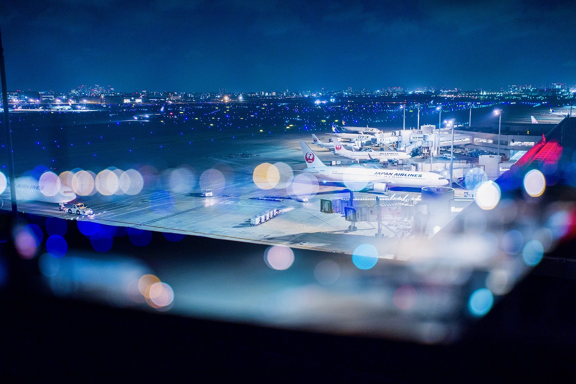 夜の羽田空港