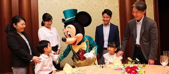 ディズニーの仲間がお祝いにくる宴会プラン