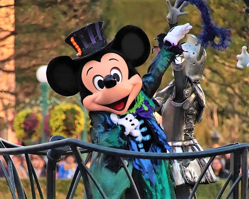 【2022】ディズニー・ハロウィーンはいつからいつまで？仮装はできる？イベント内容を予想！