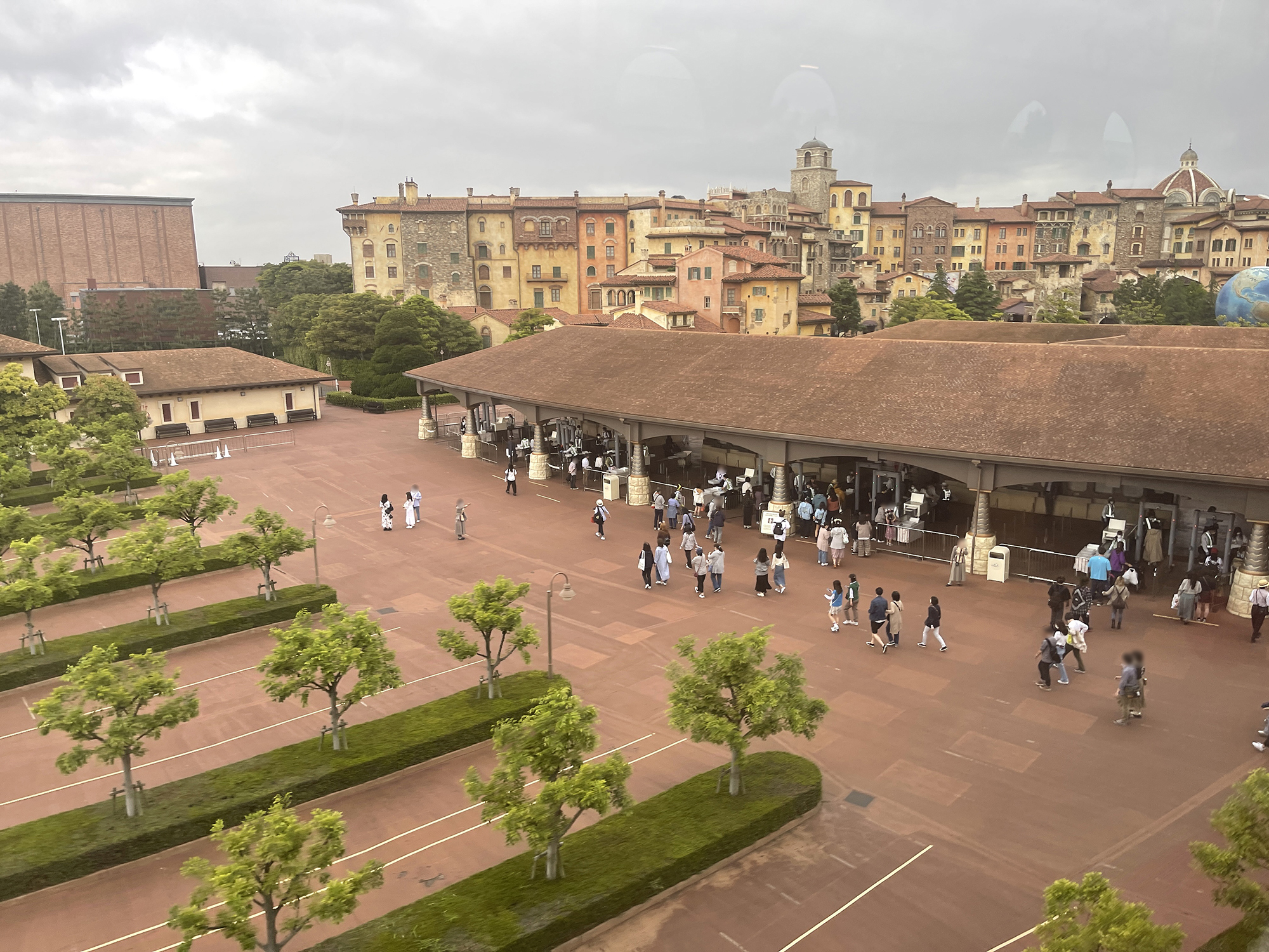 入園エントランスの様子（2022年5月12日）