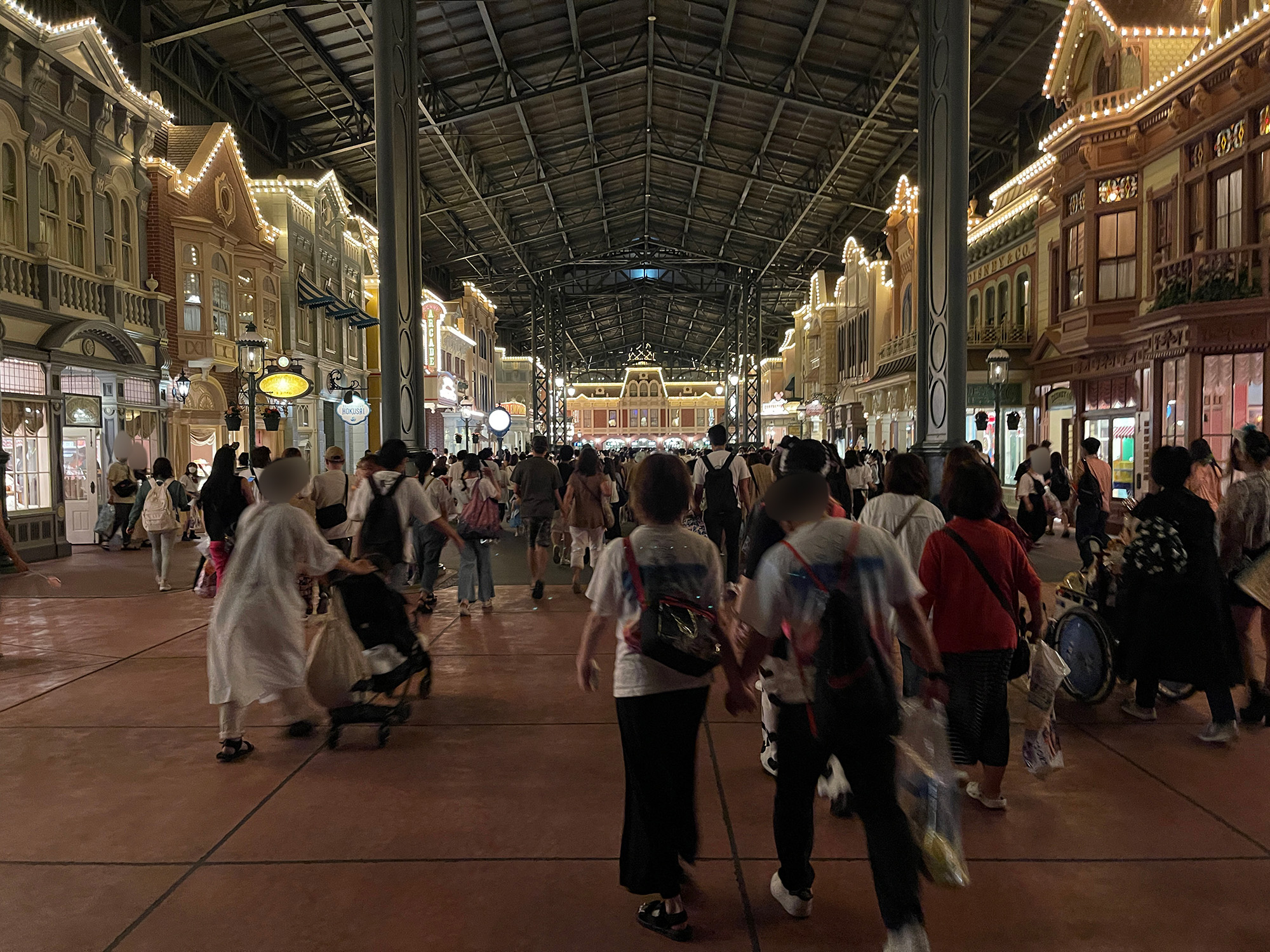 ワールドバザールの混雑状況（2022年7月20時20分ごろ）