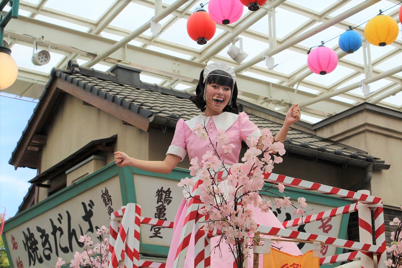 喫茶ビクトリヤの看板娘、薫ちゃん