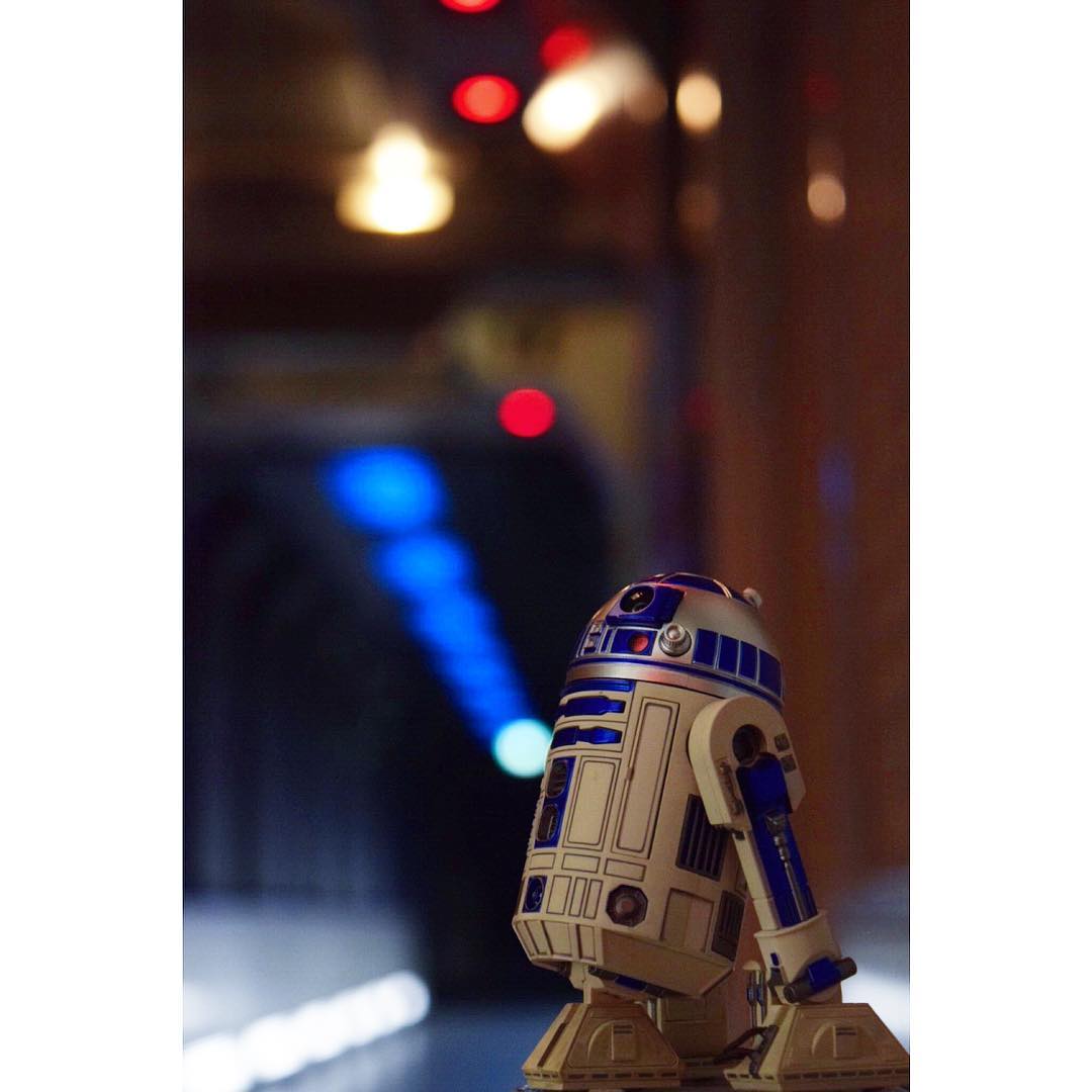 スター・ツアーズとR2-D2