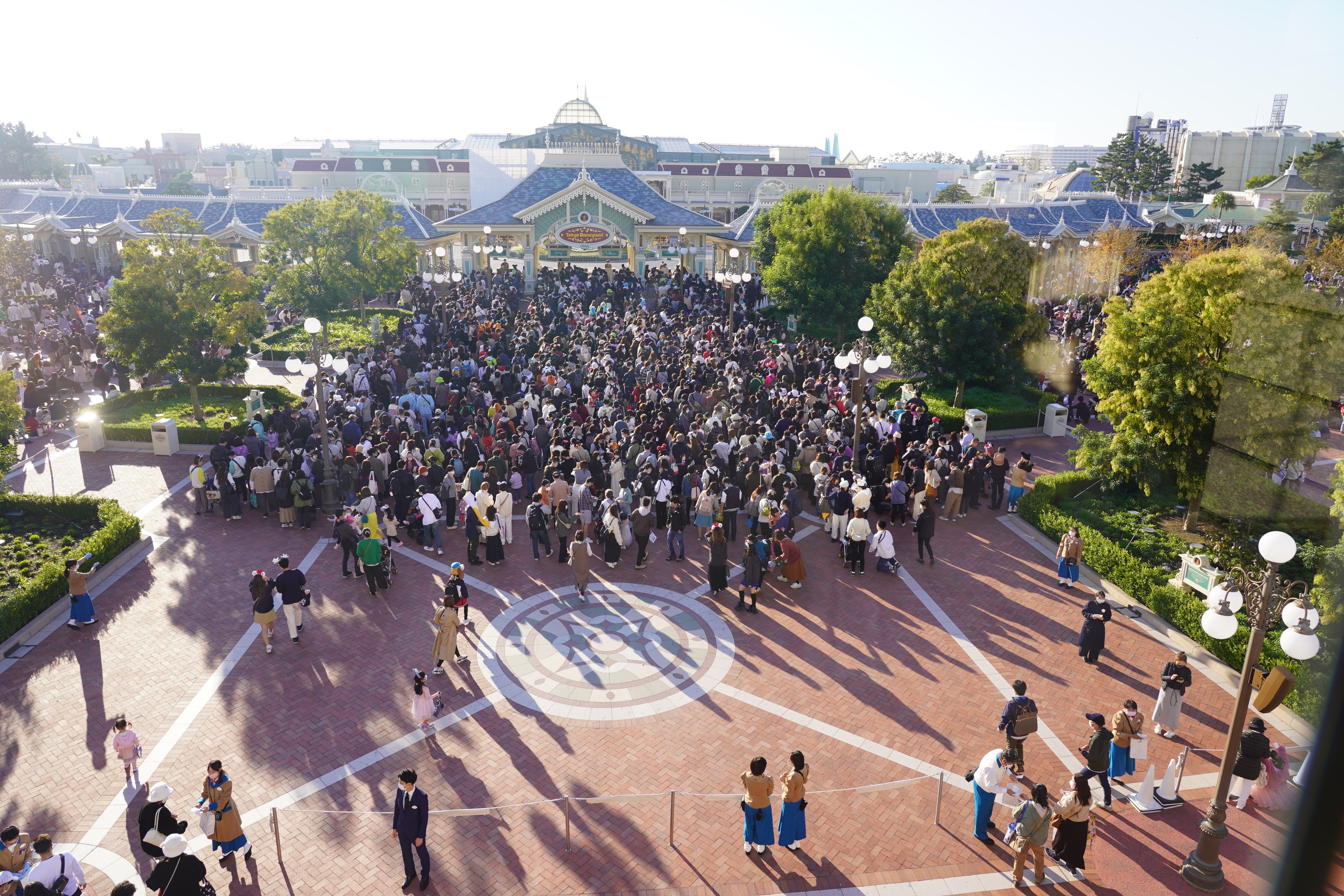 11月ディズニーランド混雑レポ：ハッピーエントリーの待ち列(7:50頃)