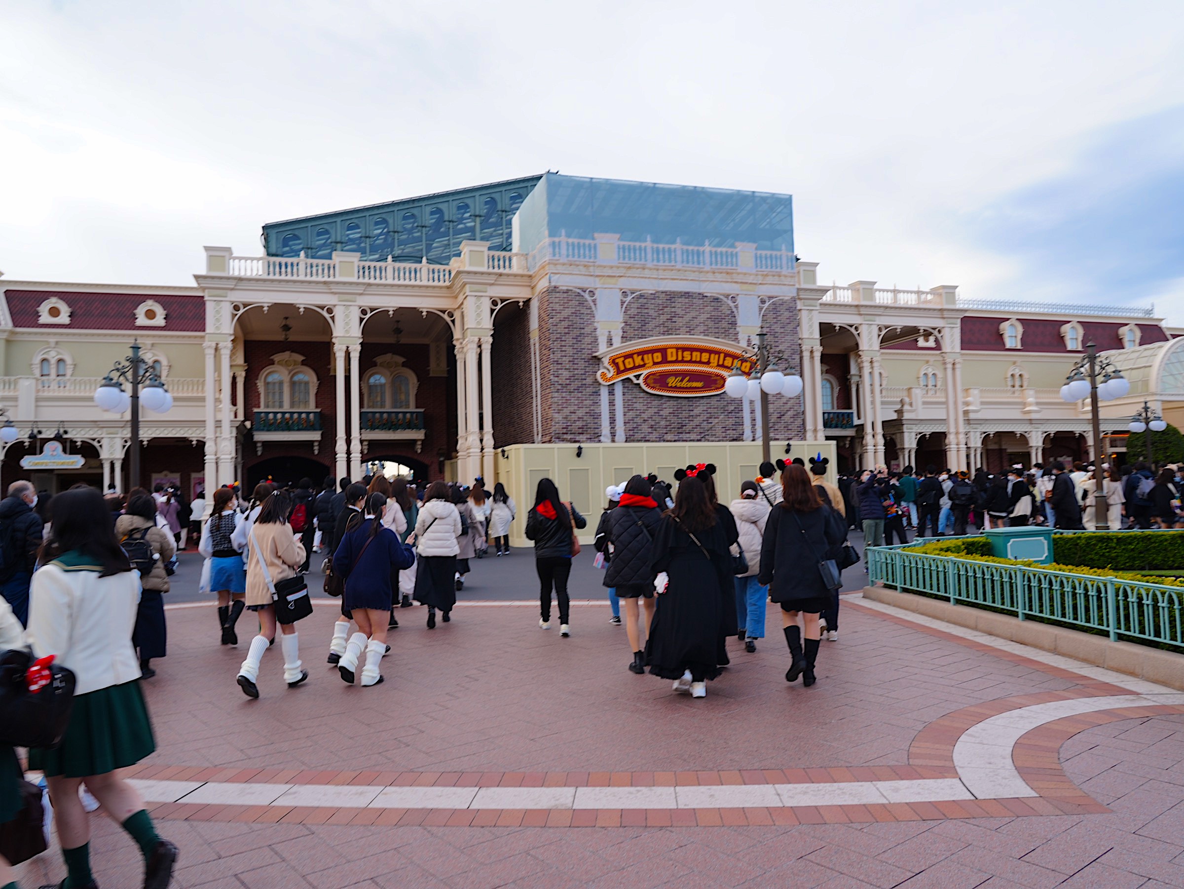 3月ディズニーランド混雑レポ：開園直後（8:15頃）の様子