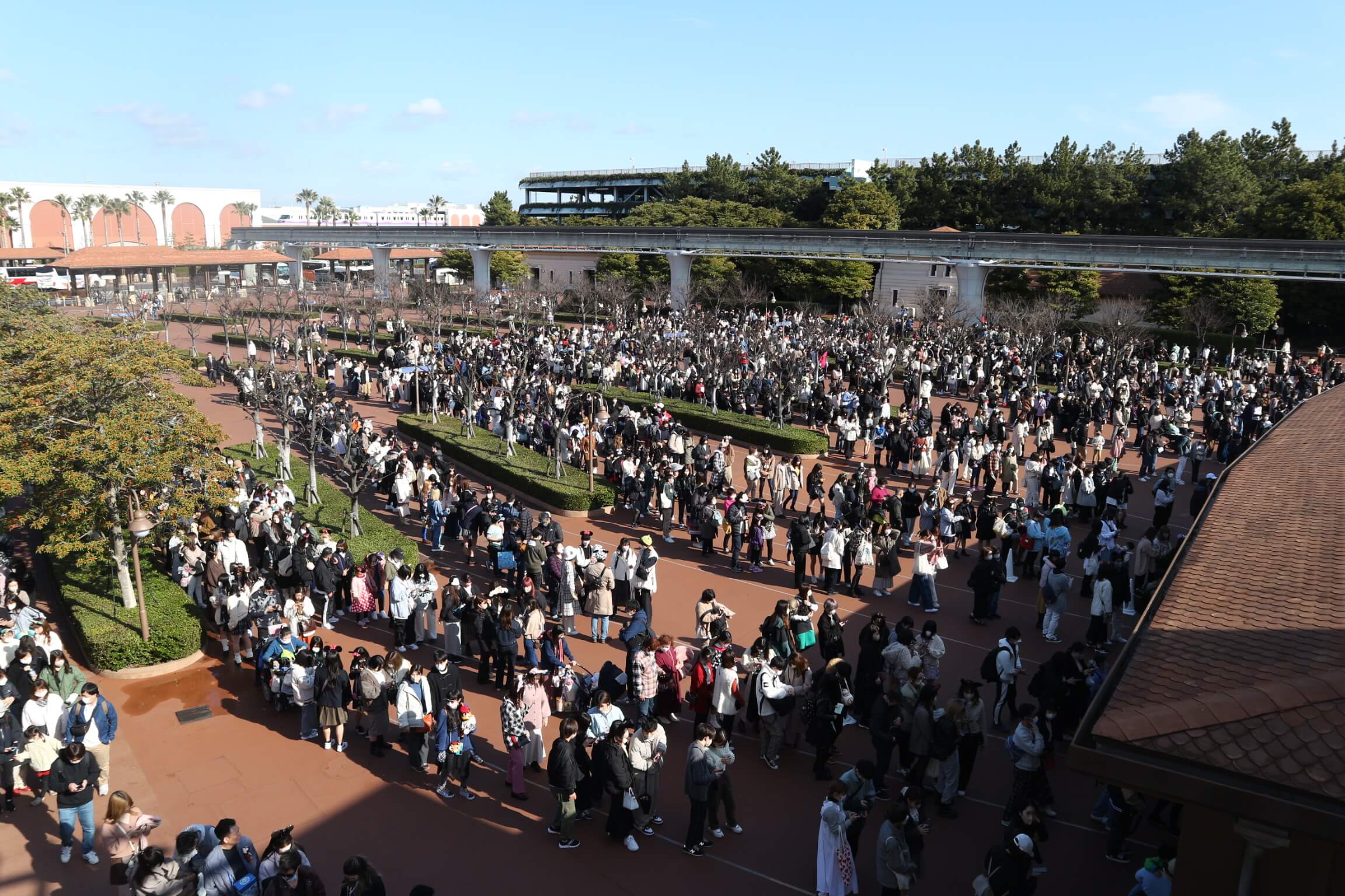 ディズニーシー3月混雑状況レポート：リゾートゲートウェイ・ステーション（9:15頃）