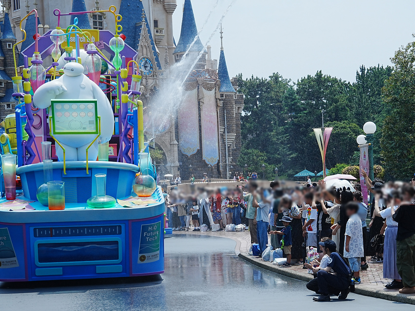 【ディズニー】びしょ濡れイベントの持ち物まとめ！必須の持ち物&あると便利な持ち物