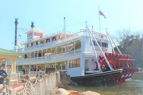 ディズニーランド：蒸気船マークトウェイン号