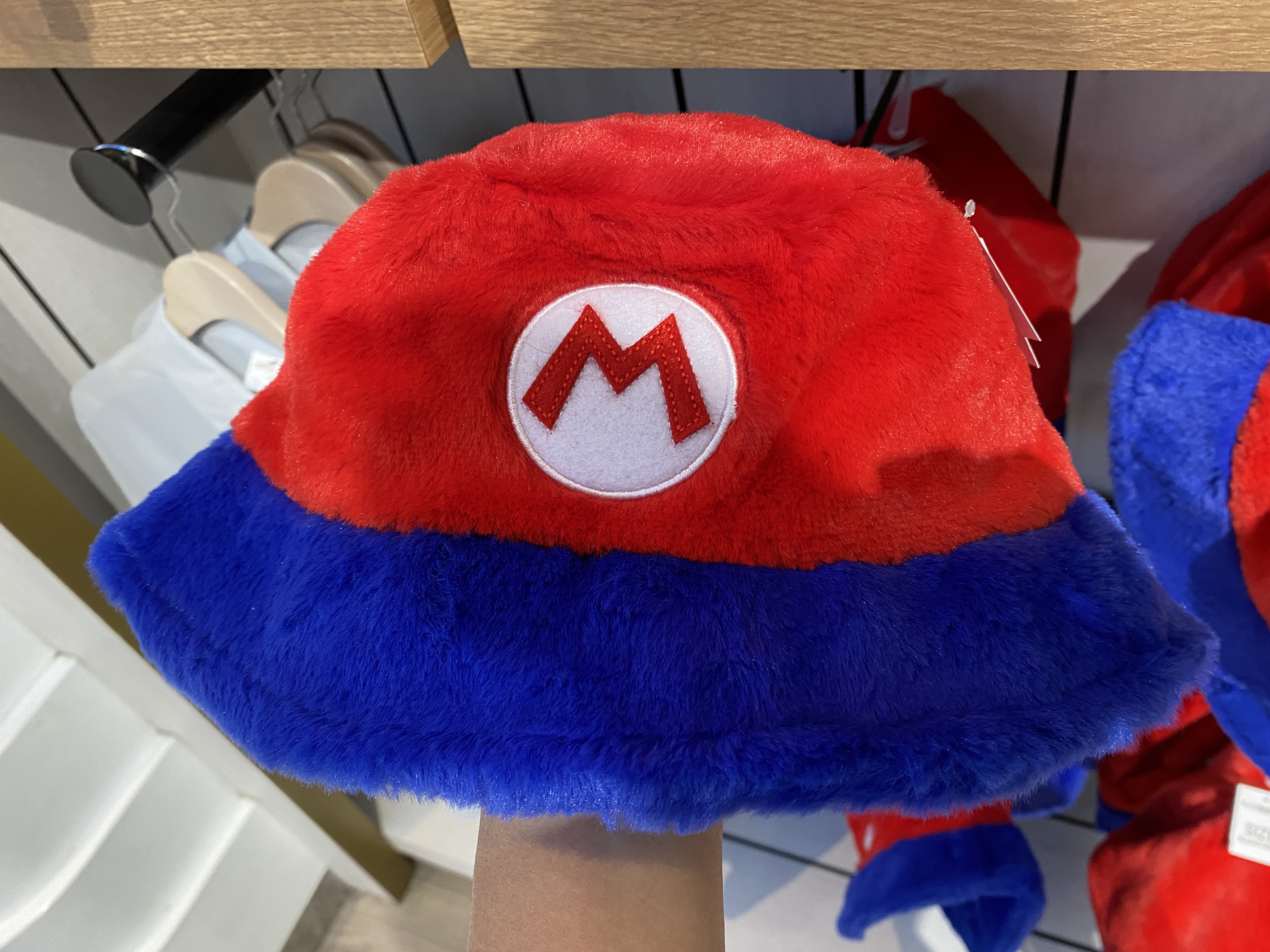 マリオのもこもこバケットハット