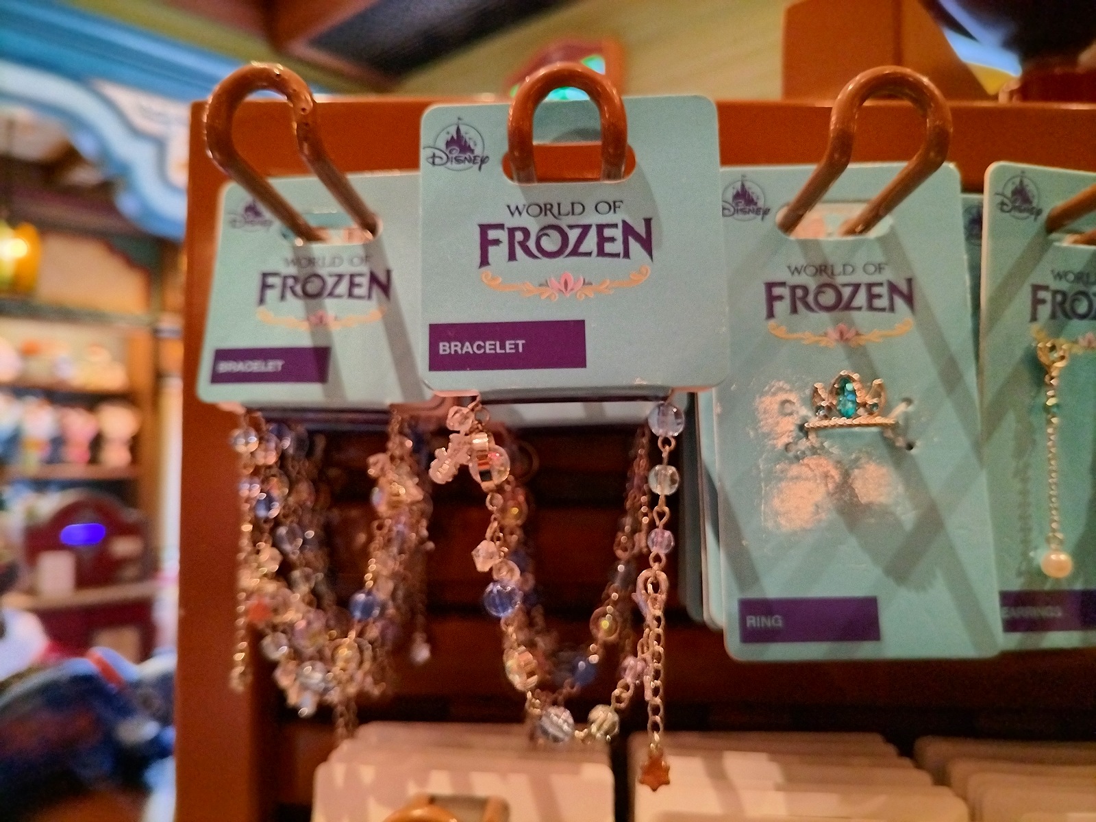 香港ディズニーアナ雪グッズ：ビジューのブレスレット