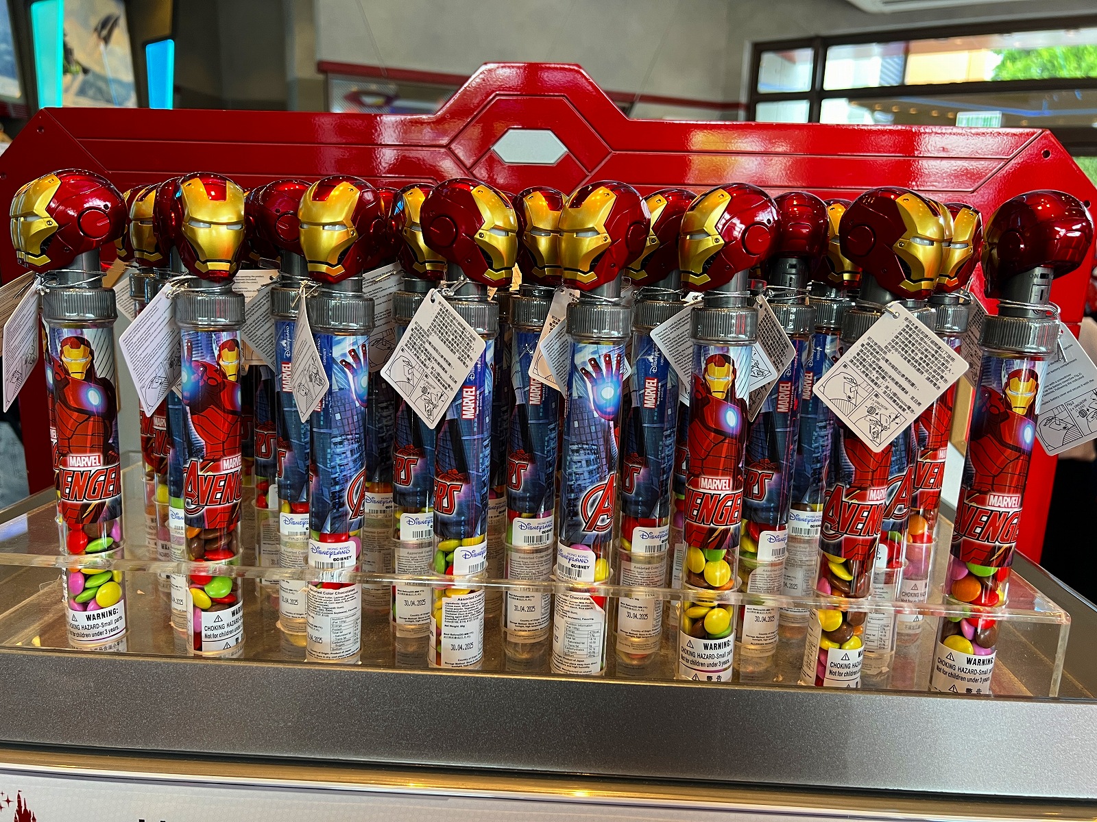 香港ディズニーマーベルグッズ：アイアンマンのチョコビーンズスティック