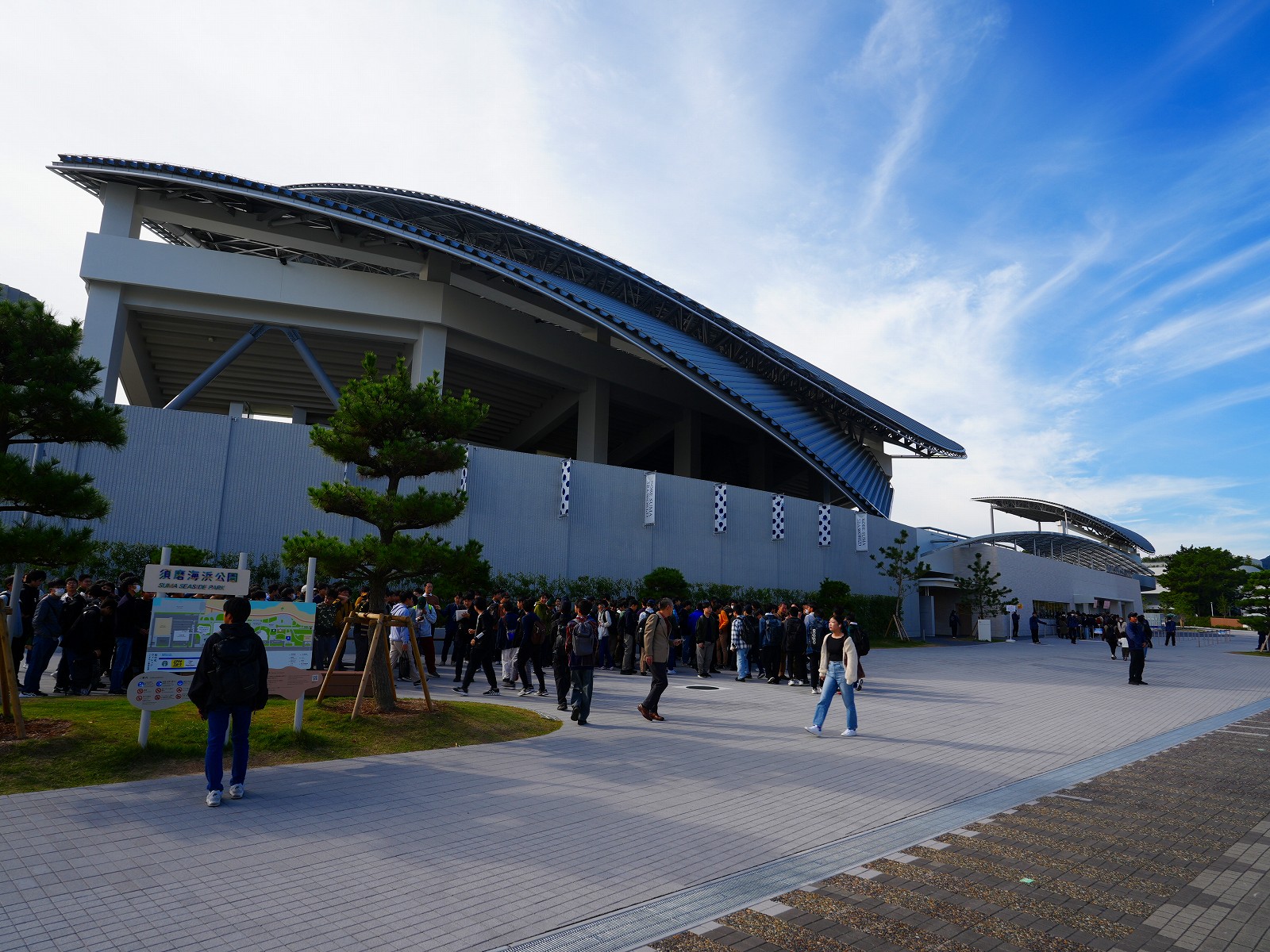 神戸須磨シーワールドアクセス：国道の先に須磨海浜公園がすぐ見える！