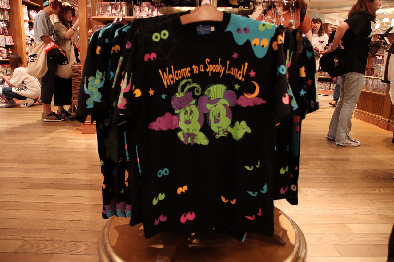 スプーキー“Boo!”のTシャツ表