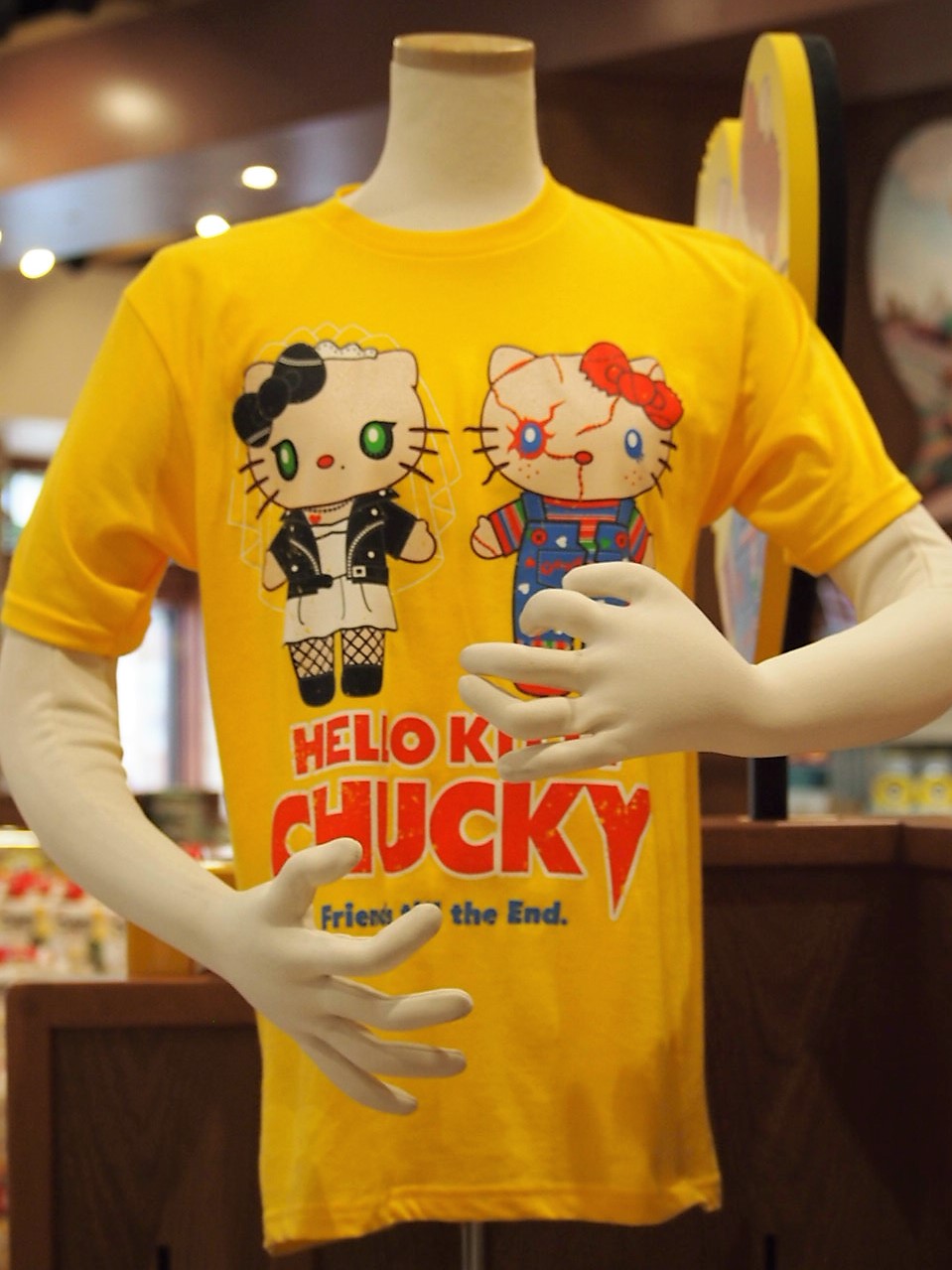 ハローキティチャッキーTシャツ