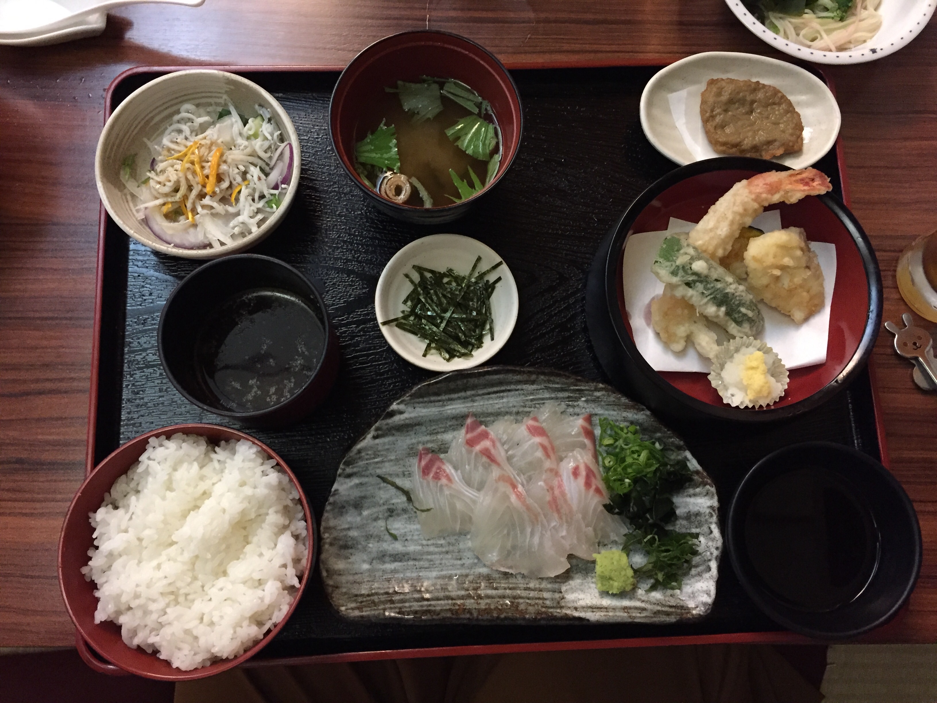 海の近くならではの新鮮な魚介が楽しめます