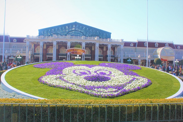 【必見】ディズニーランド開園30分前にできること＆入園方法！エントランスリニューアルの影響＆攻略法！