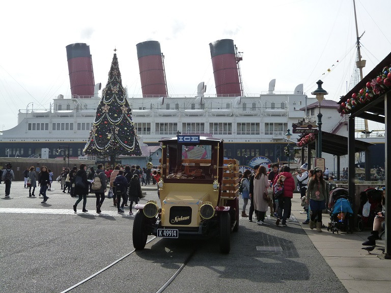 ディズニーシーをゆったり旅するビッグシティ・ヴィークル！雑学・トリビアと共に車種とコースを紹介！