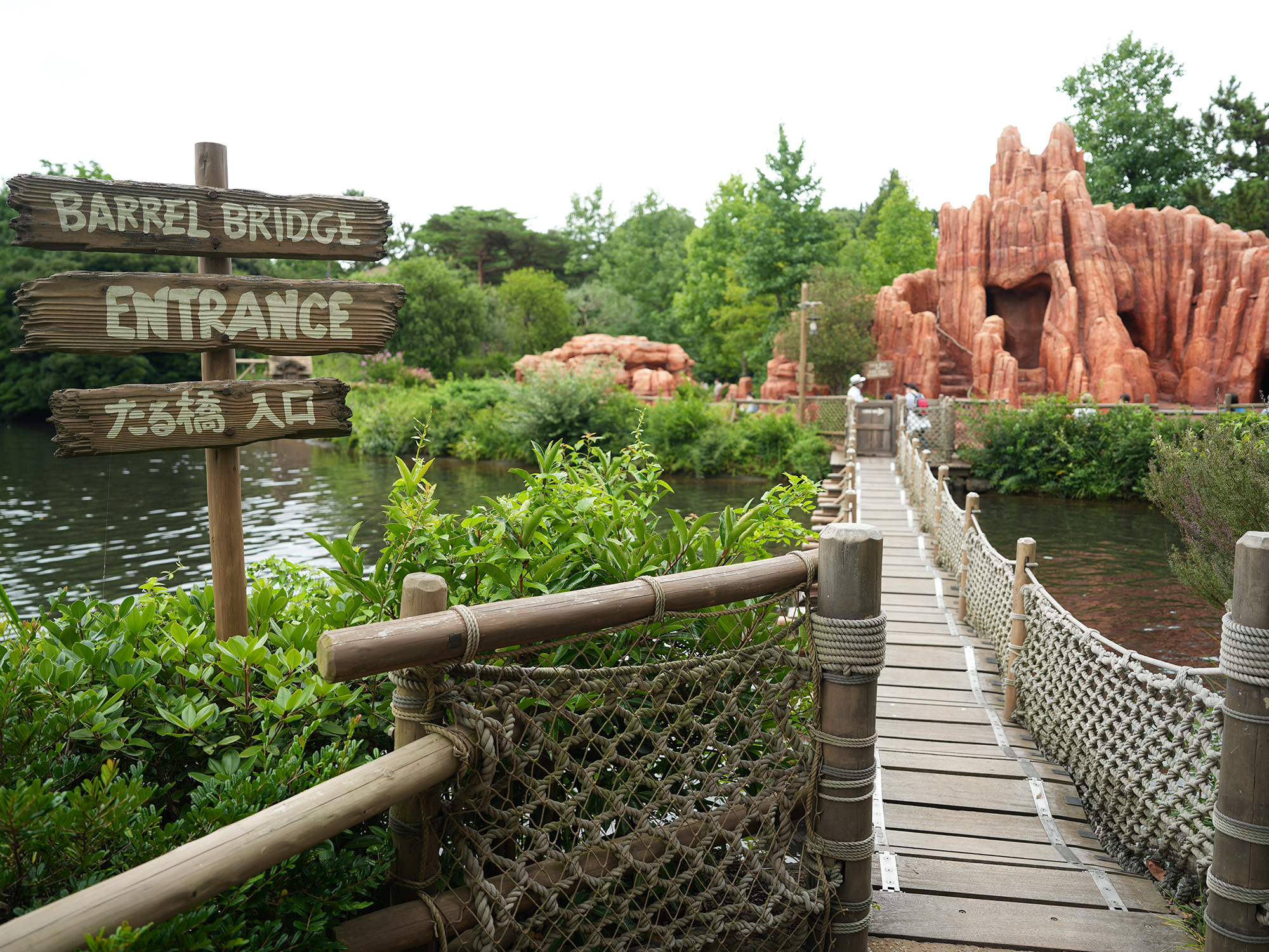 【トムソーヤ島】ディズニーランドの穴場スポット！地図を入手していかだで渡ろう！