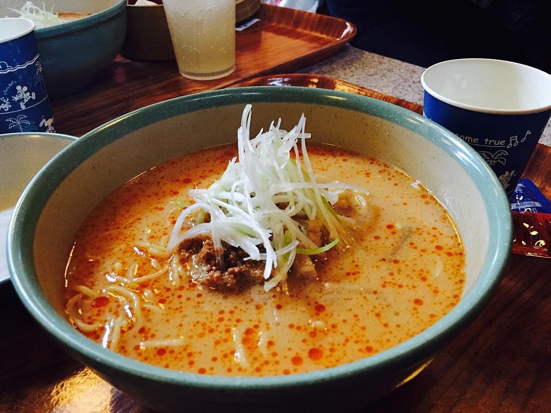 辛味噌がポイントの担々麺