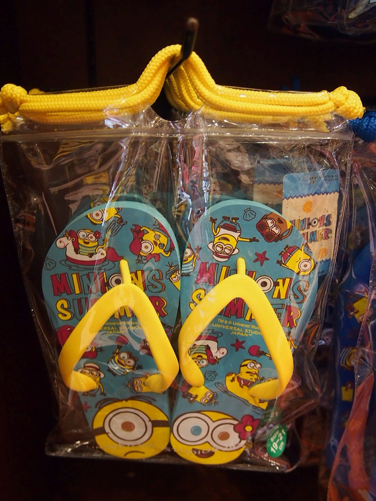 「MINIONS SUMMER」シリーズのキッズ用ビーチサンダル