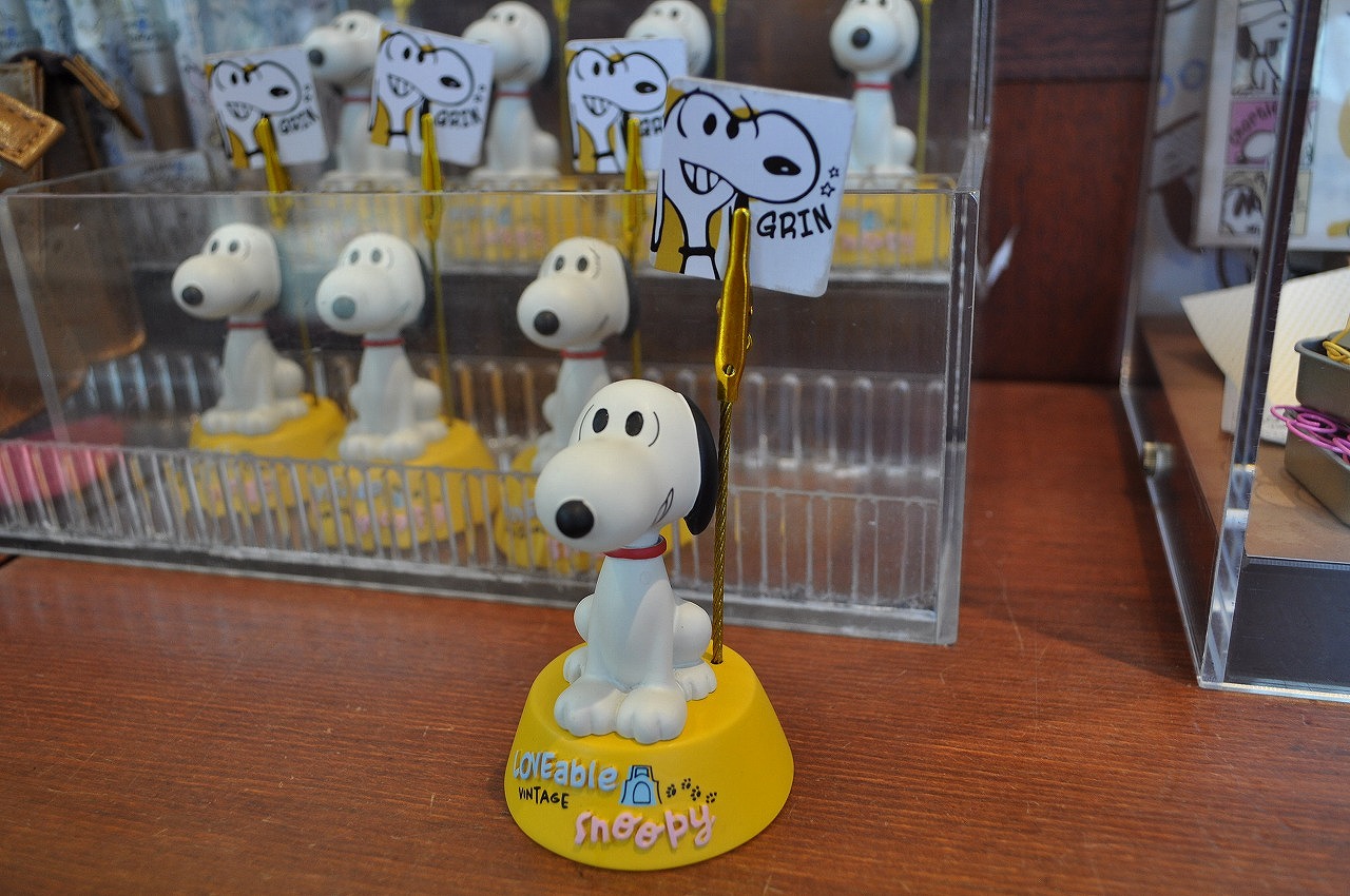 スヌーピーグッズ「LOVEable VINTAGE snoopy」／メモスタンド