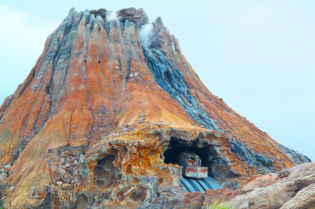 プロメテウス火山の様子