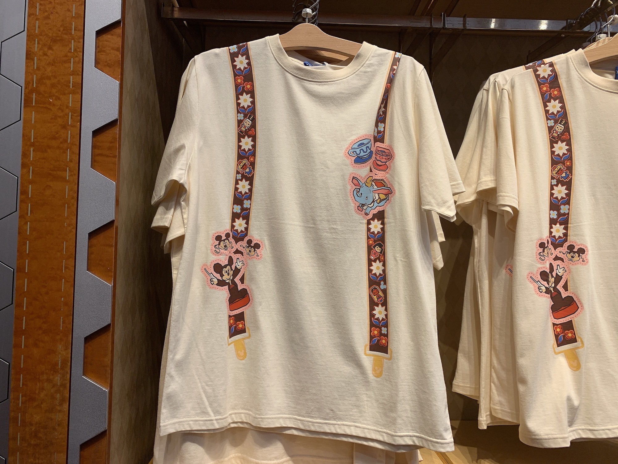 Tシャツ