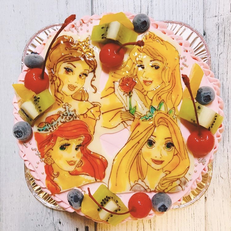 ディズニープリンセスイラスト活用法①：誕生日ケーキ