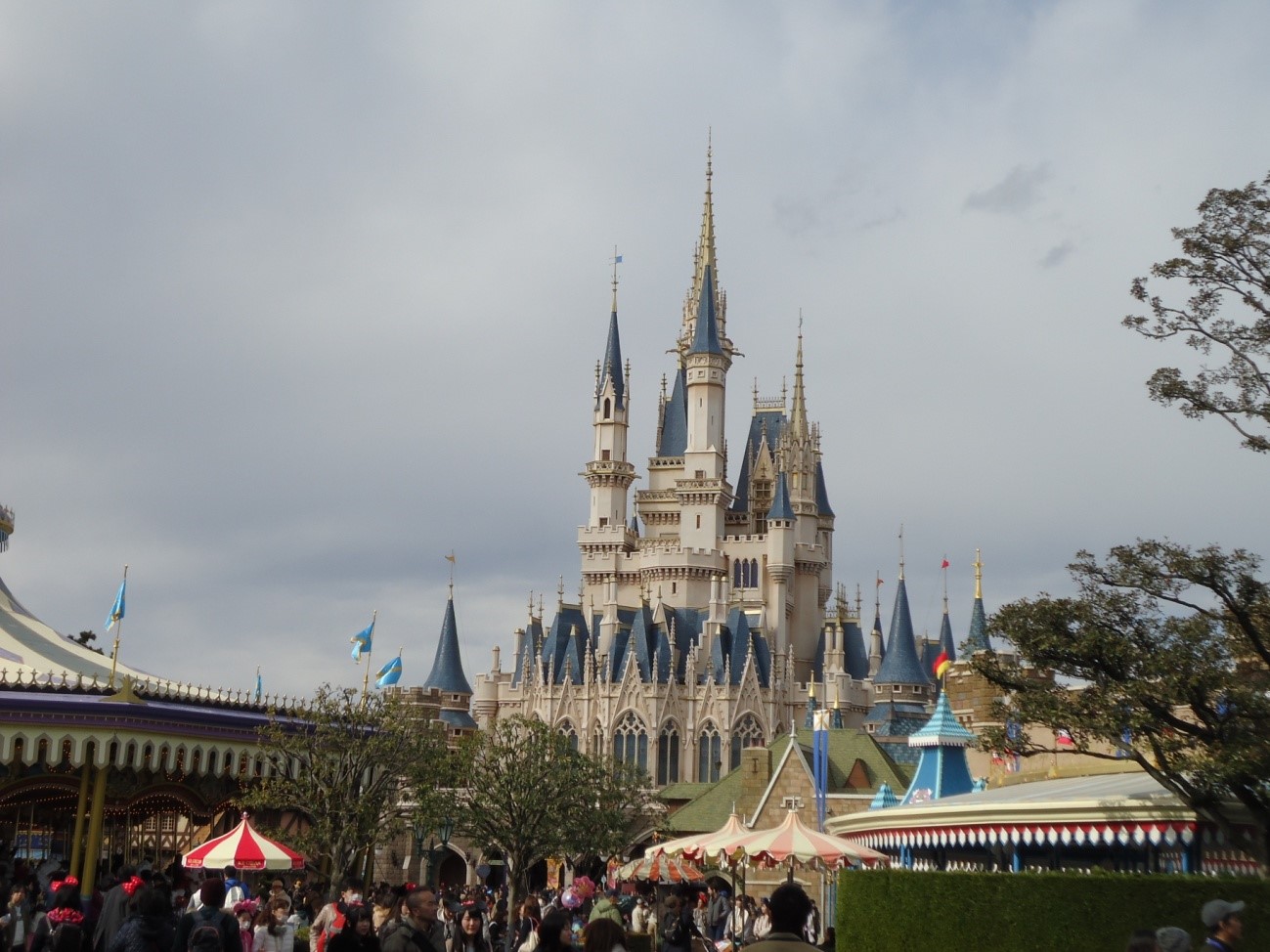 東京ディズニーランドのスポンサーメッセージ